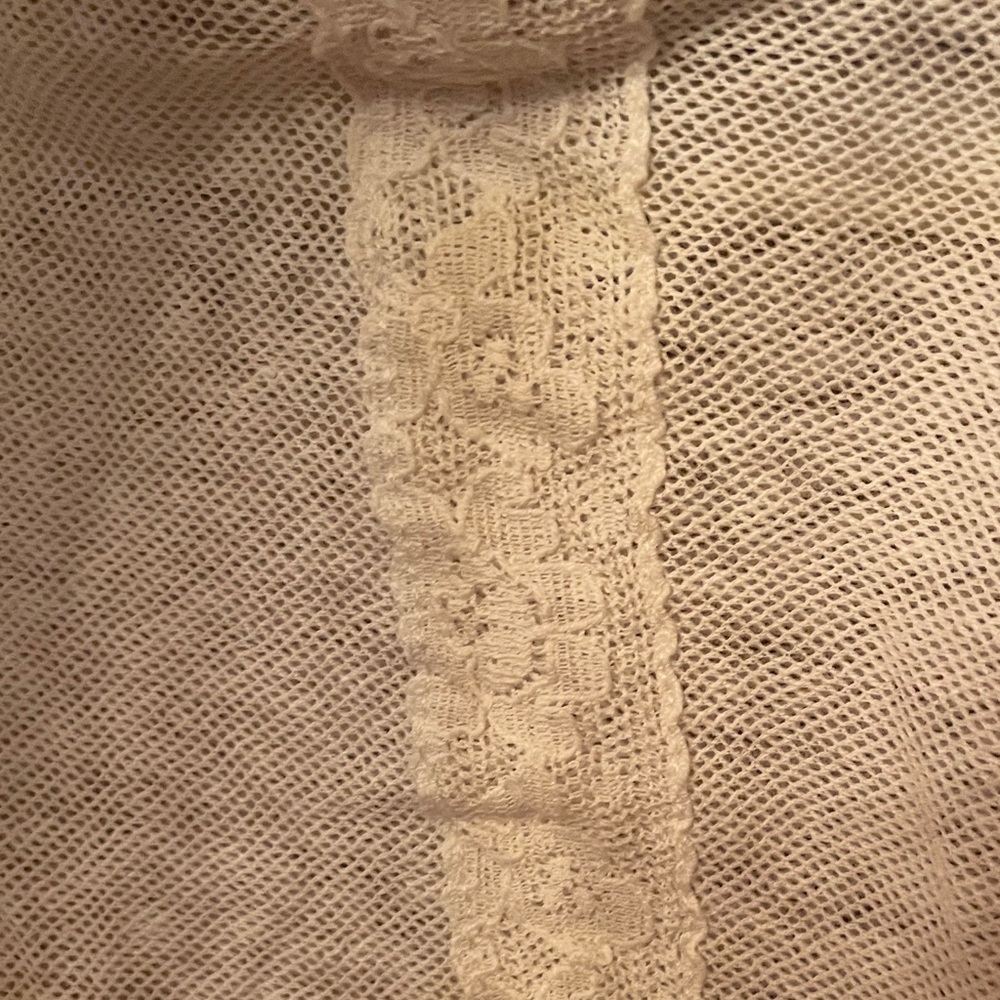 Women's White Ruffle Top - Picture 4 of 6